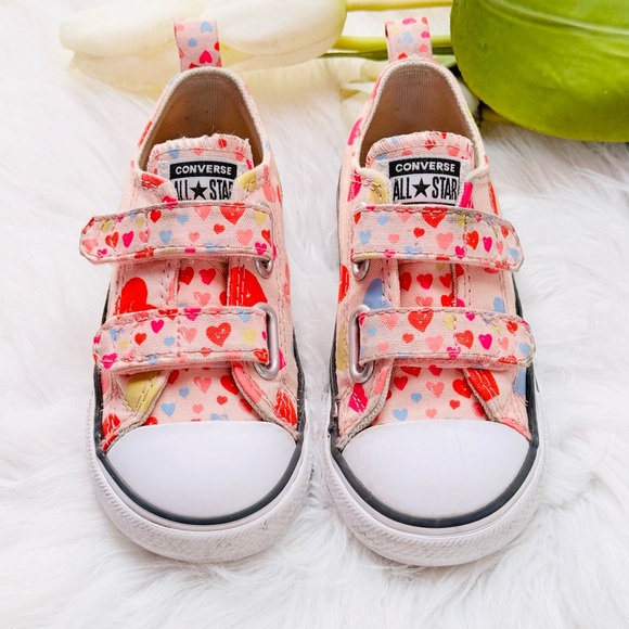 Toddler Converse Pink Hearts Sneakers - Picture 2 of 6